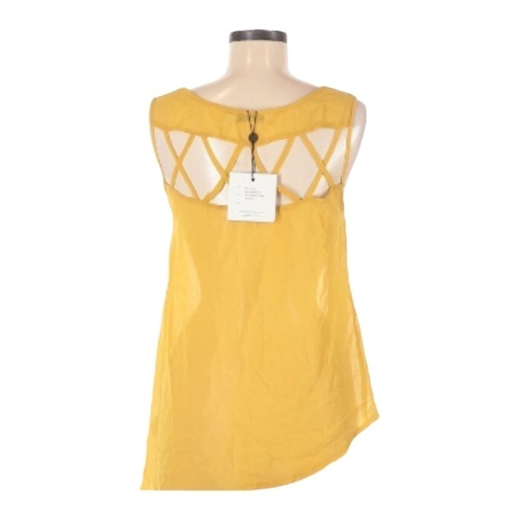 🌺 Finders Keepers Lady Stardust Cutout Sleeveless Blouse Size 6 NWT - Picture 3 of 11